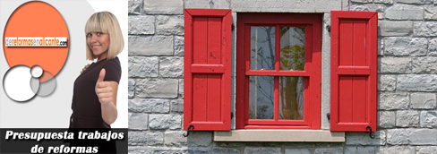 Ventana roja con cristales aislados. cristalerías en Alicante, pide presupuesto.